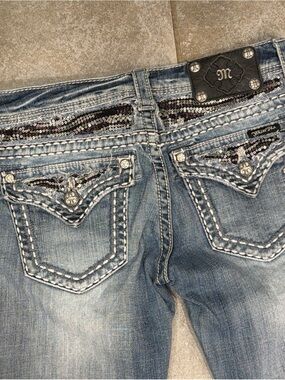 Miss Me Jeans Light Wash Size 28 JE6050B3R Bootcut Sequined Zebra Distressed